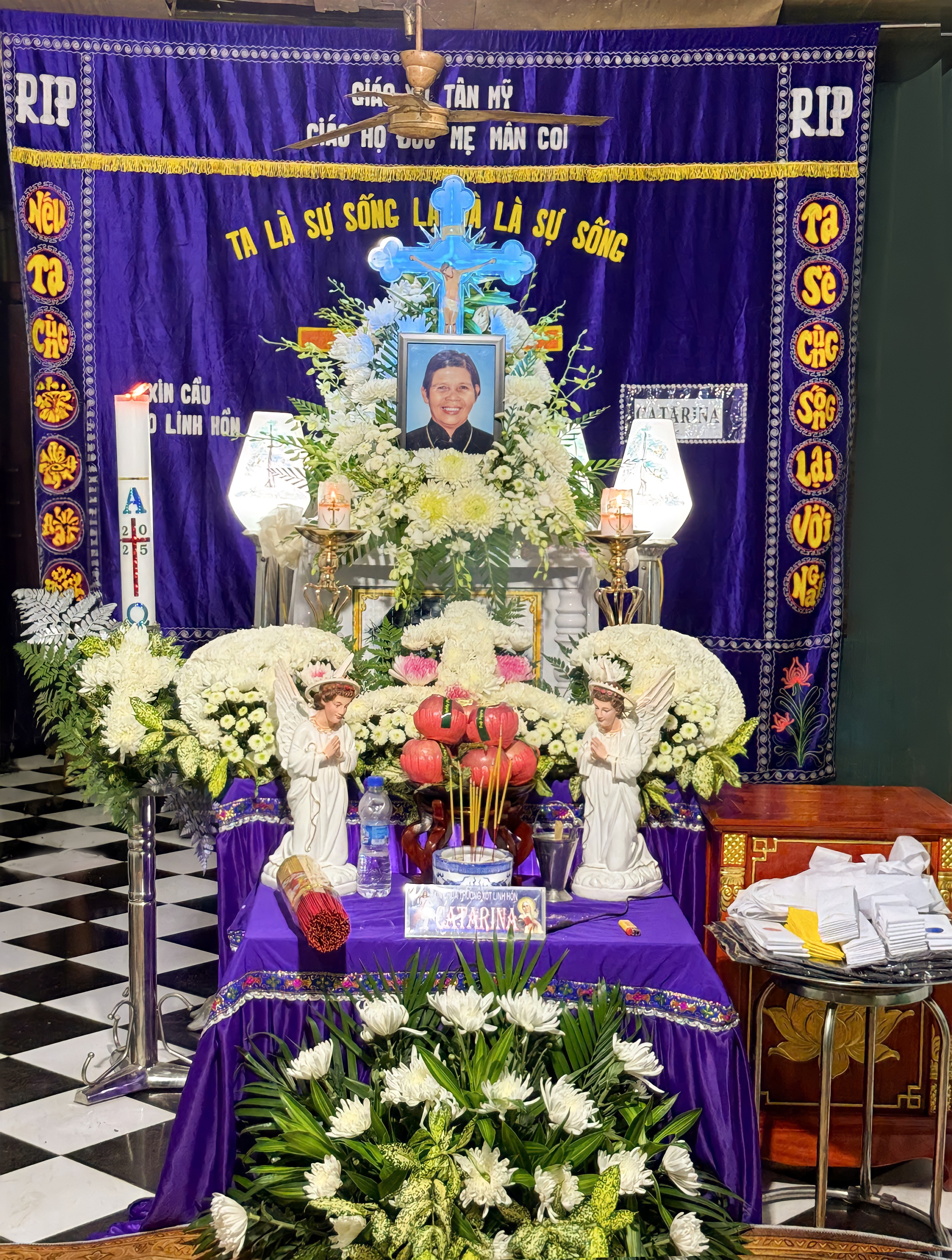 Tang lễ Công giáo